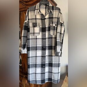 Women’s Plaid Shacket Black/Gray/White Size Small